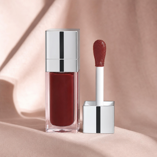 Moonlight Crystal Lip Oil, a jelly lip oil with glassy shine and no sticky film